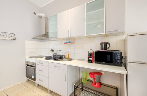Gambetta Apartment | Studio Apartment 'Residence Les Palombes' with Wi-Fi and Air Conditioning