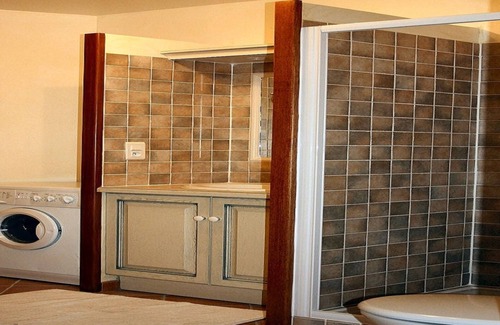 Draguignan Apartment | Studio Apartment (Sleeps 2)