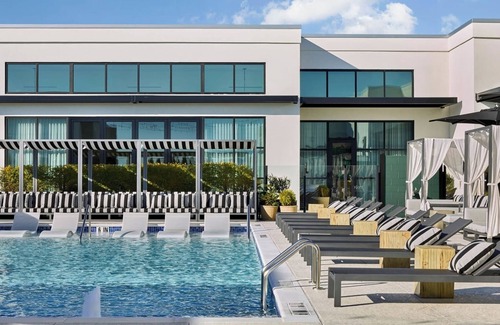 Home Park Apartment | Studio Apartment | Sentral West Midtown | Rooftop pool