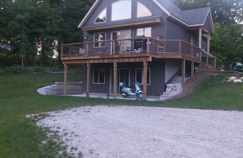 Williamsburg House | Studio Apartment with patio. Casino, Flint Fields Equestrian , State Trails.
