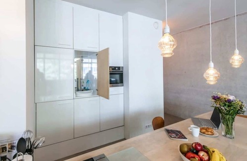 Westpoort Apartment | Studio Apartment with Balcony