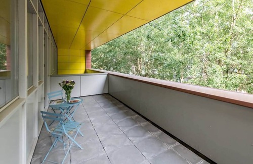 Westpoort Apartment | Studio Apartment with Balcony