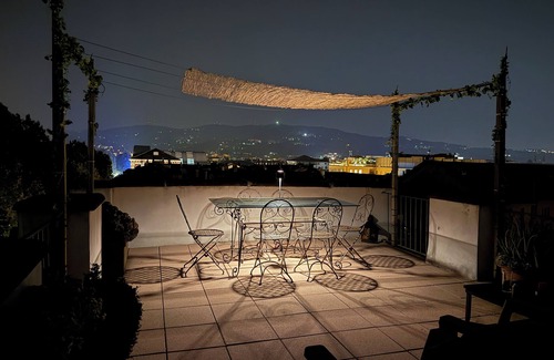 Historic Centre Apartment | studio apartment with terrace to 360 ° of the city