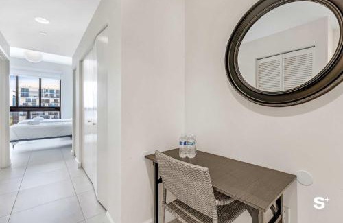 Doral Hotel | Studio Apt in Downtown Doral - Free Parking