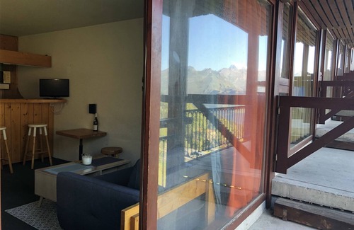 Arc-1800 Apartment | STUDIO ARCS 1800