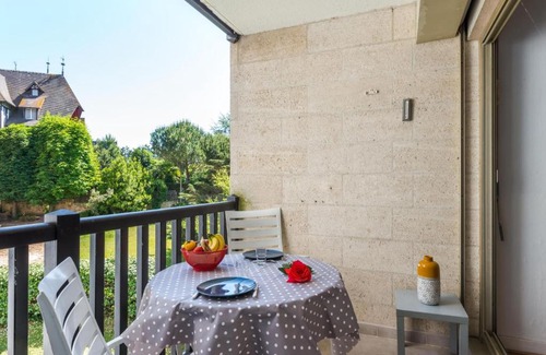 Tourgeville Apartment | Studio Armorial