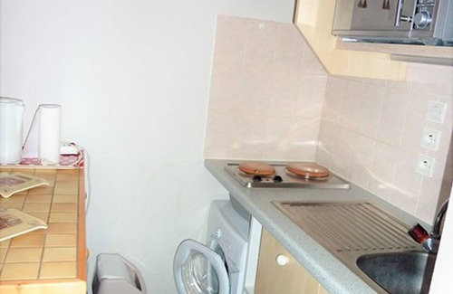 Station de Drouzin le Mont Apartment | Studio at the foot of the cable car with balcony