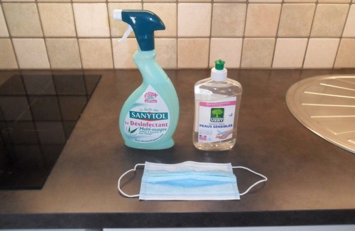 Les Deux Alpes Apartment | Studio at the foot of the Daible ski lift and ski pass office,