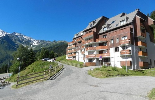Le Pleynet Apartment | Studio at the foot of the slopes with balcony