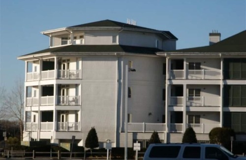 Northeast Virginia Beach Apartment | Studio at Turtle Cay