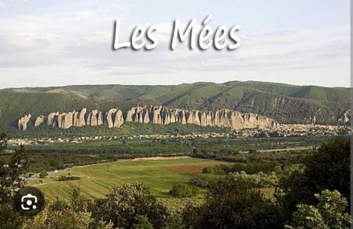 Les Mees Apartment | Studio au calme les hirondelles