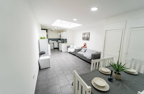 Selly Oak Apartment | Studio available close to Queen Elizabeth Hospital