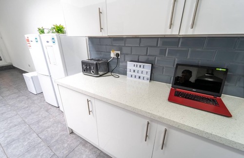 Selly Oak Apartment | Studio available close to Queen Elizabeth Hospital