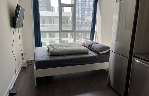 Niagara Apartment | Studio available in Liberty village