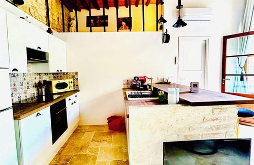Chianni Apartment | Studio Avec Cour Privative