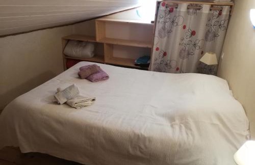 Le Cannet-des-Maures Apartment | Studio avec terrasse au calme