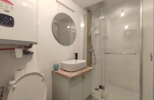 Pontivy Apartment | Studio avec patio en centre-ville