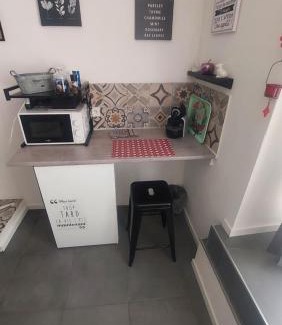 Signes Bed & Breakfast | Studio avec salle d'eau, wc et coin cuisine