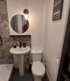 Signes Bed & Breakfast | Studio avec salle d'eau, wc et coin cuisine