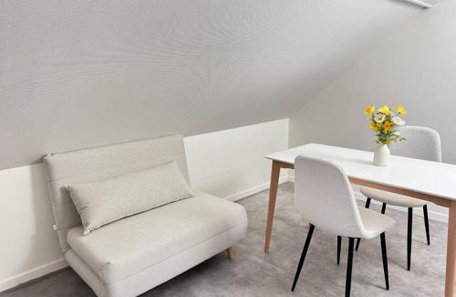 Meaux Apartment | Studio B7 - Centre-Ville Meaux - Proche Disneyland