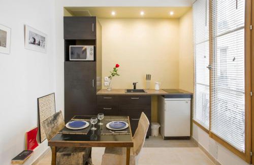 Saint-Thomas-d'Aquin Apartment | Studio Beaune