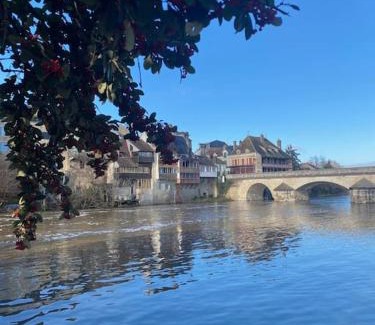 Argenton-sur-Creuse Apartment | Studio bord de Creuse