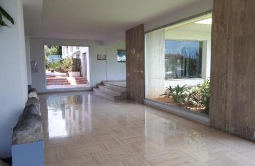 Saint-Laurent-du-Var Apartment | Studio bord de mer