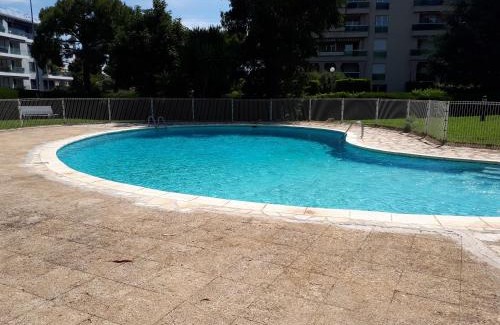 Saint-Laurent-du-Var Apartment | Studio bord de mer