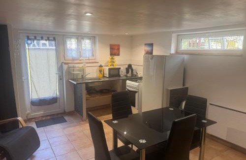 Ver-sur-Mer Apartment | studio bord de mer