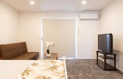 New Brighton Apartment | Studio by the beach