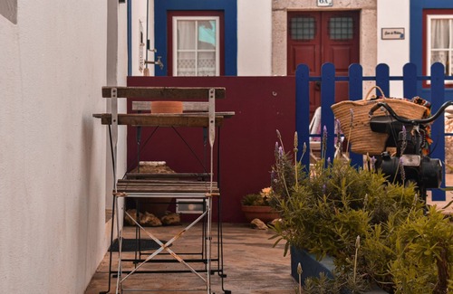 Setubal Apartment | Studio by the mountainsPet friendly