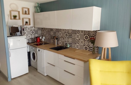 Argeles Plage Apartment | Studio cabin 4 persons in residence with swimming pool