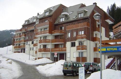 Le Pleynet Apartment | Studio cabin 4 pers. at the foot of the slopes with balcony