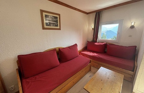 Eclose-Ouest Apartment | Studio cabin 4 pers. in L'Alpe d'Huez with balcony
