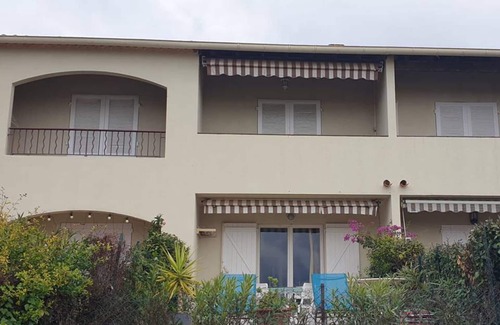 Giens Apartment | Studio Cabin in Giens with Terrace, Pool, and Parking