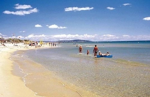 Marseillan Plage Apartment | Studio Cabin Mezzanine - 6 Guests, Terrace, Private Parking in Marseillan
