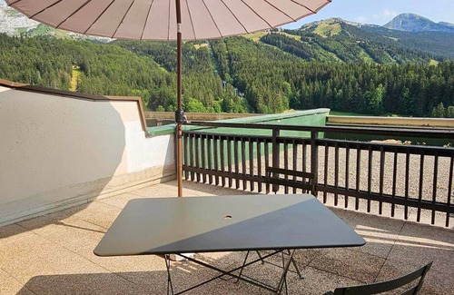 Villard-de-Lans Apartment | Studio cabin with south terrace and parking in Villard-de-Lans, near slopes and trails