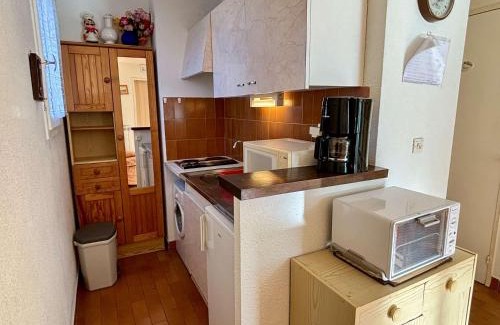 Argeles Plage Apartment | Studio cabine 3 couchages ARGELES SUR MER AR020-043