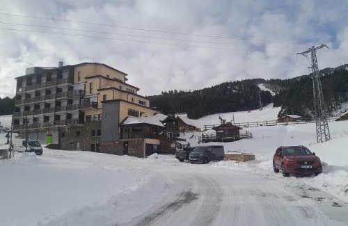Puyvalador Apartment | Studio cabine 4 couchages vue sur les pistes