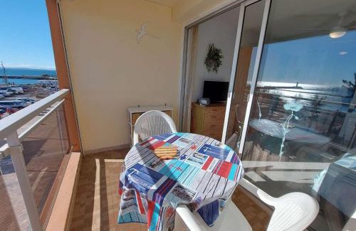 Le Grau-dʼAgde Apartment | Studio cabine 4 personnes, terrasse, parking, Grau d'Agde - FR-1-423-210