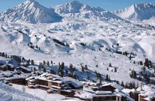 Belle Plagne Apartment | Studio cabine confortable avec balcon au pied des pistes - FR-1-455-163