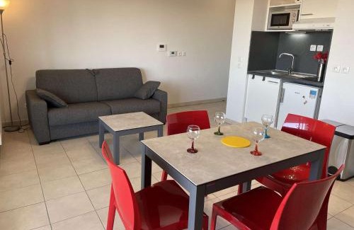 Le Grau-Du-Roi Apartment | Studio cabine neuf avec terrasse proche plage et centre, parking privé inclus - FR-1-250-185