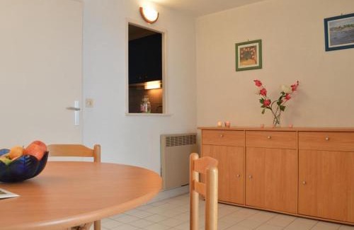 Frejus Plage Apartment | Studio cabine pour 4 avec terrasse, près de Port Fréjus - FR-1-226A-249