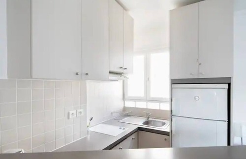 Champs-Elysees Apartment | Studio Calme et Idéalement Situé