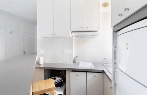 Champs-Elysees Apartment | Studio Calme et Idéalement Situé