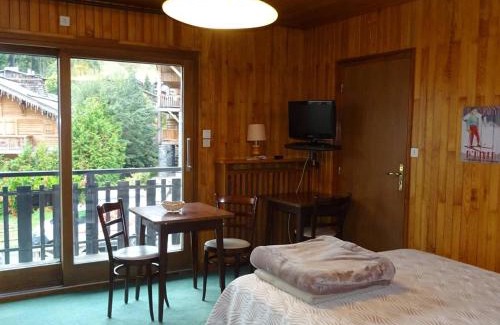 Les Gets Apartment | Studio Centre Les Gets 2 Pers, Linge Inclus, WiFi, Proche Télécabines et Commerces - FR-1-802-49