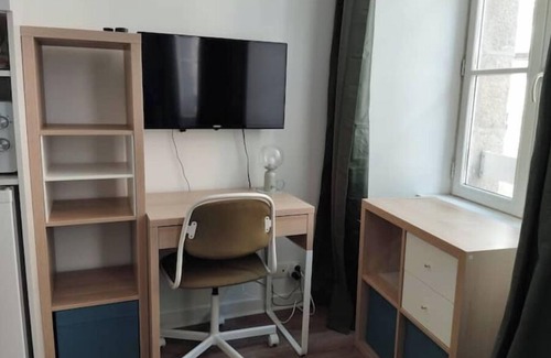 Morlaix Apartment | Studio - Centre ville - Visit Morlaix on foot, pedestrian streets, port and viaduct