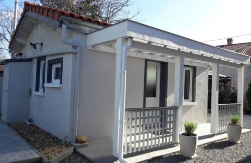 Vendat Apartment | Studio champêtre avec piscine partagée et Wifi près de Vichy - FR-1-489-230