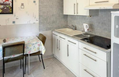 Neris-les-Bains Apartment | Studio charmant à Néris-les-Bains, 20 m², avec terrasse C