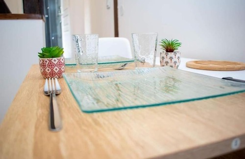 Louviers Apartment | Studio Charmant Confortable TV Centre Ville Louviers